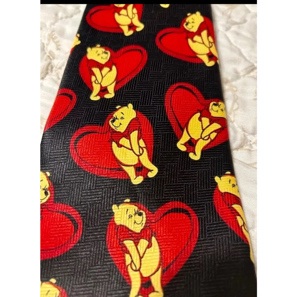 Disney Winnie the Pooh Men's Neck Tie Valentine's Day Love Hearts